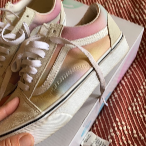 Can 8.5 worn maybe three times - Picture 4 of 7